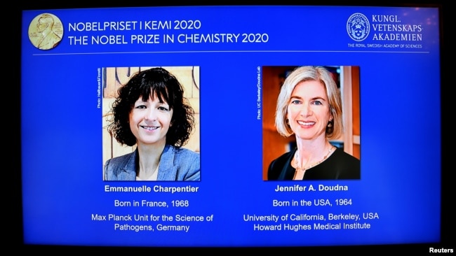 Bà Emmanuelle Charpentier, công dân Pháp và bà Jennifer Doudna, người Mỹ.