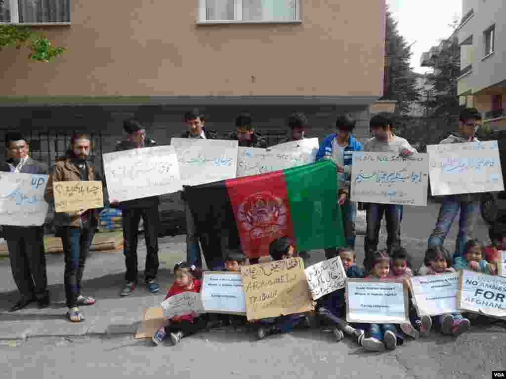 سخنگوی وزارت خارجه افغانستان می گویددفتر ساحوی ملل متحد در امور پناهندگان در انقره در بخش مهاجران&nbsp; سوریه، عراق، و ایران&nbsp; مسوولیت دارد.