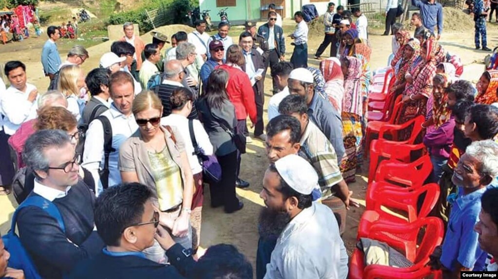 ေဖေဖာ္၀ါရီ ၁၅ ရက္ေန႔က ႏိုင္ငံတကာ သံတမန္မ်ား ရခိုင္ျပည္နယ္ကို သြားေရာက္စဥ္ (Prof Win Myat Aye)