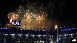 پیونگ چنگ میں سرمائی اولمپکس کی اختتامی تقریب کے دوران آتش بازی