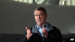 U. S. Defense Secretary Ash Carter addresses the U.S. troops at the Incirlik Air Base near Adana, Turkey, Dec. 15, 2015. 