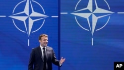 Президент Зеленський після своєї розмови з президентом Макроном повідомив, що обговорив з французьким колегою підготовку до Вільнюського саміту НАТО в липні цього року та його очікувані результати.