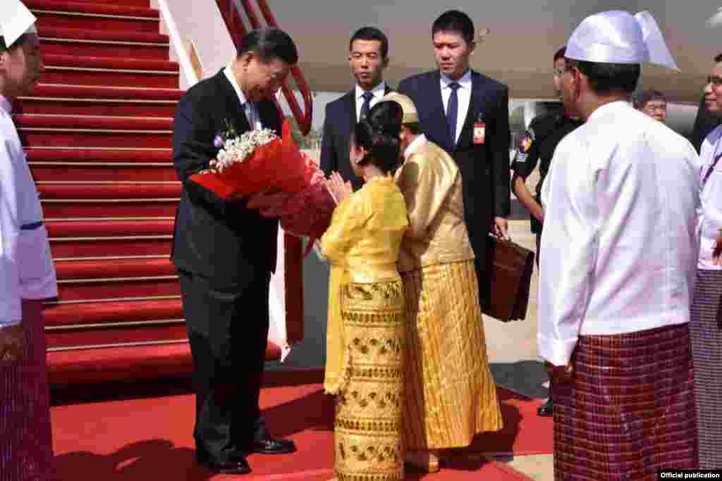 Chinese President Arrived Naypyidaw