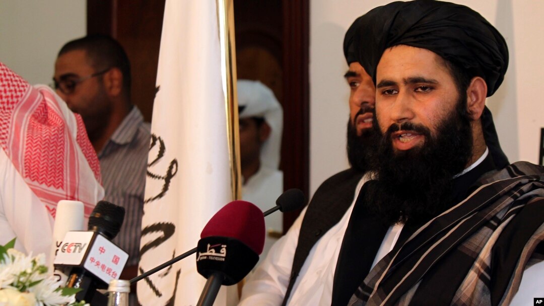 Seorang perwakilan Taliban-Afghanistan memberikan konferensi pers di Doha, Qatar (foto: dok). Delegasi Taliban Afghanistan berkunjung ke Pakistan dari Qatar.