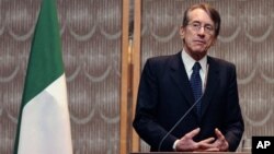 Menteri Luar Negeri Italia, Giulio Terzi (foto: dok) mengatakan negaranya akan mewakili kepentingan Kanada di Iran.