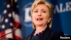 La precandidata a la presidencia por el Partido Demócrata Hillary Clinton, aseguró que mejorará el salario de los estadounidenses si finalmente se convierte en la primera mujer presidenta de EE.UU.