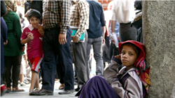 بی‌اعتنایی جمهوری اسلامی به فقیرتر شدن جامعه ایران؛ عراقچی از «برکات» تحریم‌ها‌ می‌گوید