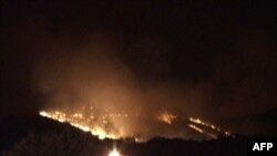 Zjarr i fuqishëm në malin Tarabosh ne hyrje te Shkodrës