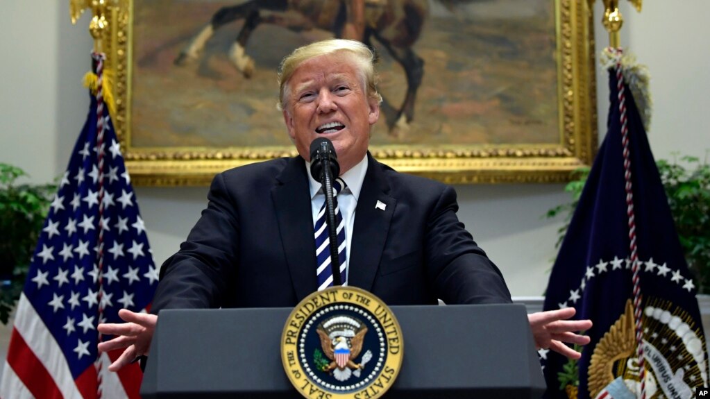 El presidente Donald Trump habla sobre inmigración y seguridad en la frontera desde la sala Roosevelt de la Casa Blanca en Washington el primero de noviembre del 2018. 