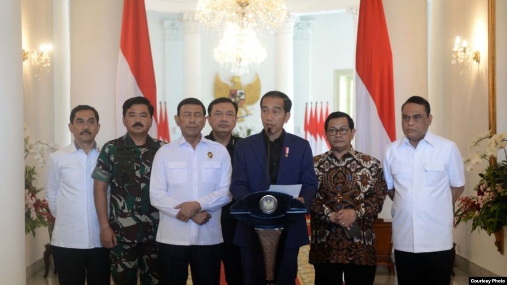 Presiden Joko Widodo di Istana Kepresidenan, Bogor, memberikan keterangan pers terkait aksi teroris di Rutan Mako Brimob Kelapa Dua Depok, Kamis, 10 Mei 2018. (Foto: Biro Pers Istana)