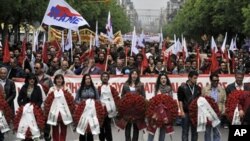 Μικρότερη απ’ την συνηθισμένη η φετινή συμμετοχή στις συγκεντρώσεις για τον εορτασμό της Πρωτομαγιάς