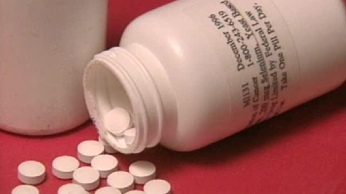 Researcher Vitamins and Mineral Supplements Slow Progression of HIV