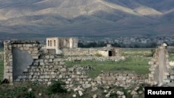Wêraniya gundê Agdam ê Nagorno Karabakh di şerê salên 1990î de (Arşîf)