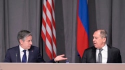 Госсекретарь США Энтони Блинкен и министр иностранных дел России Сергей Лавров на встрече МИД ОБСЕ в Стокгольме. 2 декабря 2021.
