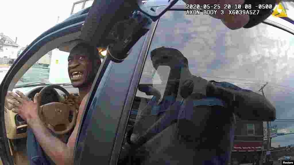 مئی میں امریکی سیاہ فام شخص جارج فلائیڈ کی منی ایپلس میں پولیس کے ہاتھوں ہلاکت کے خلاف بلیک لائیوز میٹر کی تحریک نے زور پکڑا ۔ جب کہ امریکہ بھر میں ہنگامے اور احتجاج ہوئے۔ &nbsp;