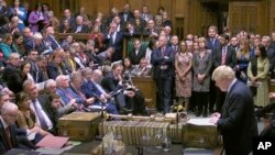 PM Inggris Boris Johnson menyampaikan pidato di hadapan para anggota parlemen Inggris (House of Commons) di London, 19 Oktober 2019.