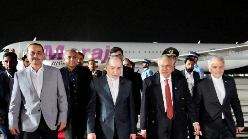 ڕۆیتەرز: عەراقچی داخوازییەکانی ئێرانی داوە بە پاکستان