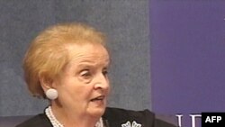 Izložba broševa Medlin Olbrajt 