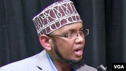 Abdirahman Sharif, imam masjid Dar-Al-Hijra di kota Minneapolis dalam wawancara dengan VOA hari Senin (13/6).