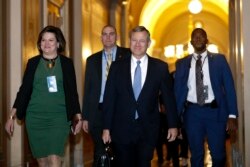 Senato azil yargılamasına başkanlık eden ABD Anayasa Mahkemesi Başkanı John Roberts