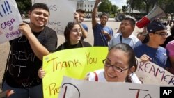 Jóvenes soñadores afirman "no somos terroristas".