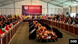 Al hablar en la XI Conferencia de Ministros de Defensa de las Américas en Arequipa, Hagel dijo que “la preparación de nuestros ejércitos podría ser probada, y nuestras capacidades podrían ser estresadas”.