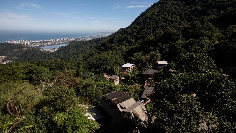 Poor Brazilian Neighborhood Builds Own Waste Treatment System