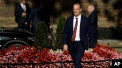 El secretario británico de Asuntos Exteriores, Dominic Raab, condenó el miércoles el ataque con misiles de Irán contra dos bases aéreas iraquíes que albergan a las fuerzas estadounidenses y de la coalición, incluidas las tropas británicas.