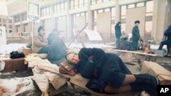 Защитники литовского парламента на баррикадах. 29 января 1991 г.