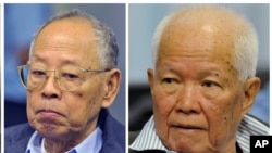 Ieng Sary, left, former Khmer Rouge foreign minister, and Khieu Samphan, former Khmer Rouge head of state, during a trial for former Khmer Rouge top leaders, in Phnom Penh, file photo. 