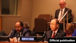 Xasan Sheekh iyo Ban Ki Moon (Sawir hore)