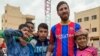 Mirip Lionel Messi, Pria Mesir Sukses Hibur Anak-anak Yatim Piatu 