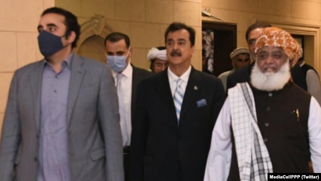 اپوزیشن رہنماؤں کے رابطوں میں حالیہ دنوں میں تیزی آئی ہے۔