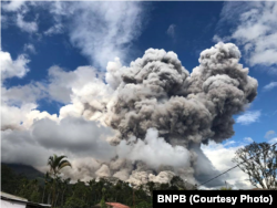 Erupsi Gunung Sinabung, Karo, Sumatra Utara, 27 Desember 2017.