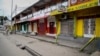 Many shops remained closed in Kinshasa on the morning of Wednesday, October 19. The opposition coalition known as the Rassemblement called for a general strike to protest DRC President Joseph Kabila's mandate extension following election delays. (E. Iob/VOA)