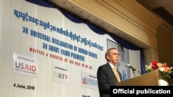 ကန်သံအမတ် Scot Marciel (ဓါတ်ပုံ- U.S. Embassy Rangoon) 