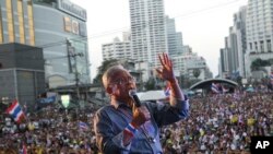 1月13号反政府抗议领袖素贴向支持民众讲话。