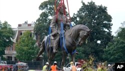 Remoção da estátua de Robert E. Lee