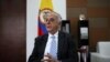 El ministro de Defensa de Colombia, Iván Velásquez, habla durante una entrevista con Reuters en Bogotá, Colombia, el 8 de octubre de 2022.