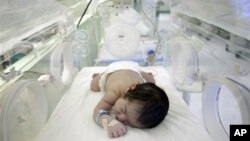 Bayi yang lahir prematur sedang menjalani perawatan di fasilitas intensif khusus (NICU). Jakarta masih sangat kekurangan fasilitas ini. (Foto: Dok)