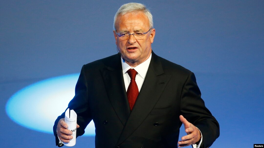 CEO Volkswagen, Martin Winterkorn memberikan pidato pada sebuah acara di Frankfurt, Jerman (14/9).