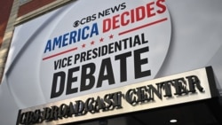 Papan tanda CBS Broadcast Center di New York City, 30 September 2024, menjelang debat wakil presiden Amerika Serikat. 