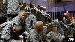 Американские солдаты в Форте Карсон (Колорадо) ждут отправки в Афганистан