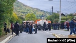 Srbi sa sjevera Kosova blokirali su put kod mesta Rudare ka Zvečanu