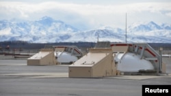 미국 알래스카 포트그릴리 미사일 기지의 요격미사일 용 사일로(지하격납고).