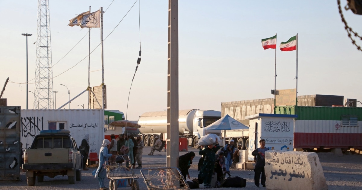 Former Afghan soldiers fear deportation from Iran 