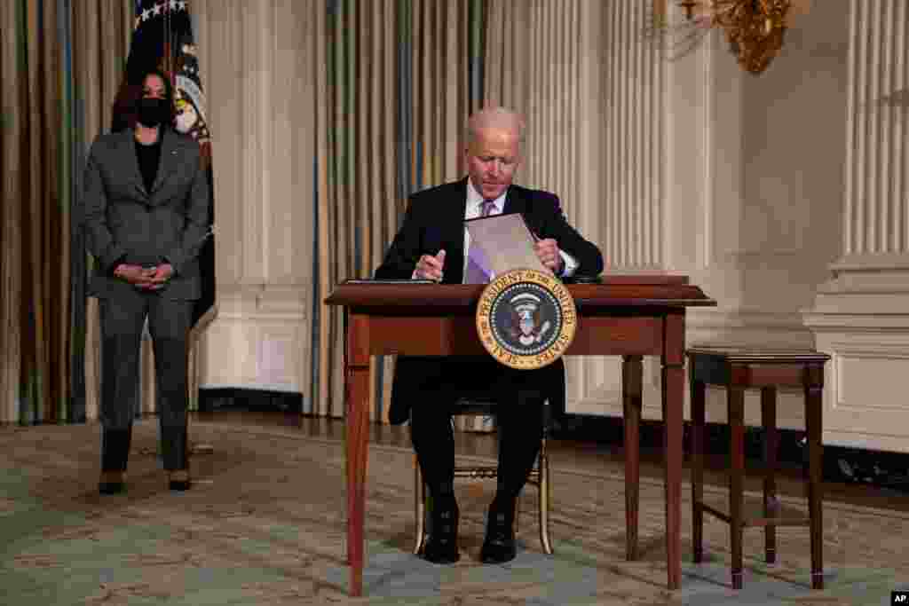 جو بایدن رئیس جمهوری ایالات متحده روز سه‌شنبه، چهار فرمان اجرایی با هدف دستیابی به برابری اجتماعی و مقابله با تبعیض امضا کرد.