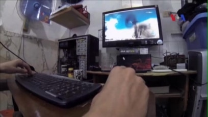 Thanh niên Cuba khao khát kết nối Internet