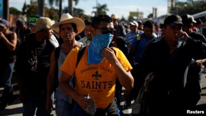 Nhóm di dân rời San Salvador hôm 28/10.