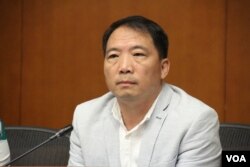 香港立法會議員，民主黨主席胡志偉（美國之音記者申華拍攝）